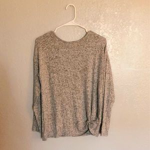 Gray long sleeve tee